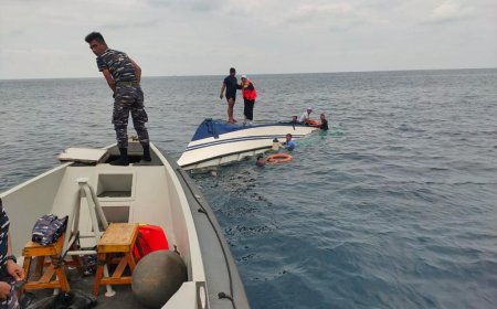 Speed Boat Yang Di Tumpangi Bupati Morowali Terbalik Di Batu Manu
