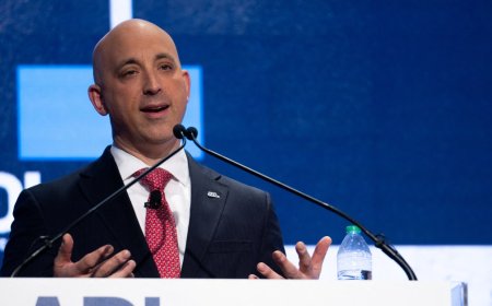 ADL faces backlash for defending Elon Musk’s raised-arm gesture