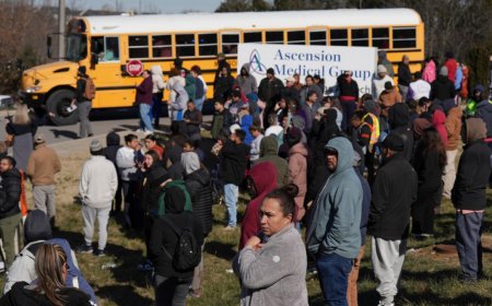 Teenager kills female student in Nashville school shooting, US police say