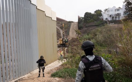 US military sends troops to Mexico border amid Trump immigration crackdown