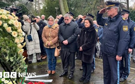 German frontrunner vows permanent border controls after knife attack