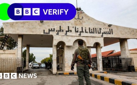 Russian ships return to Syrian base ahead of expected withdrawal