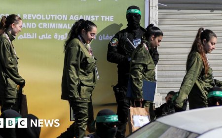 Watch: Moment four Israeli hostages released by Hamas