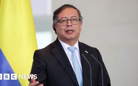 Trump imposes 25% tariffs on Colombia as deported migrant flights denied