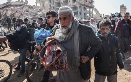 Exhausted Palestinians arrive in Gaza City to no homes, killed family