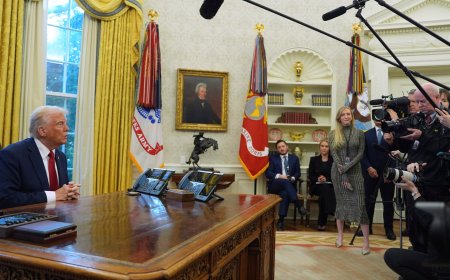 Trump pledges to go ahead with 25% tariffs on Canada, Mexico from Saturday