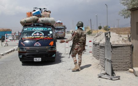 Dozens of soldiers, armed attackers killed in southwest Pakistan violence