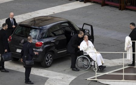Pope Francis hospitalised in Rome with bronchitis, Vatican says