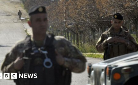 Israeli troops stay inside south Lebanon after withdrawal deadline