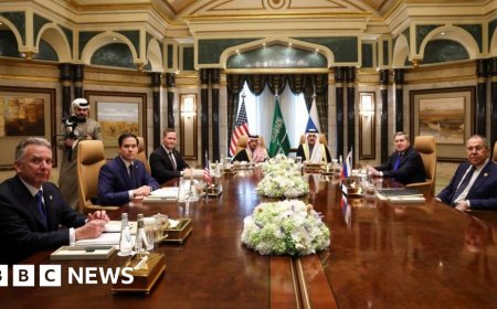 Who was at the table at US-Russia talks in Saudi Arabia?