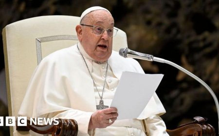 Pope Francis remains 'critical' and has kidney problem, Vatican says
