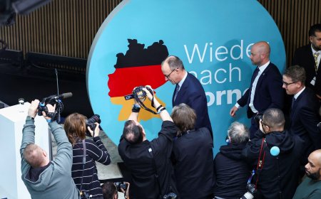 Leader of Germany’s CDU warns of last chance for centrist politics