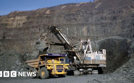 Why is Ukraine negotiating a minerals deal with the US?