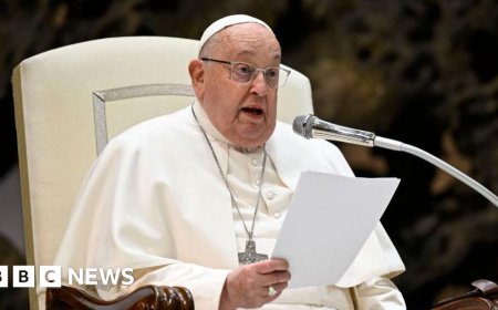 Pope's condition has slightly improved, Vatican says
