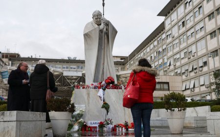 Special mass held for Pope Francis in Rome