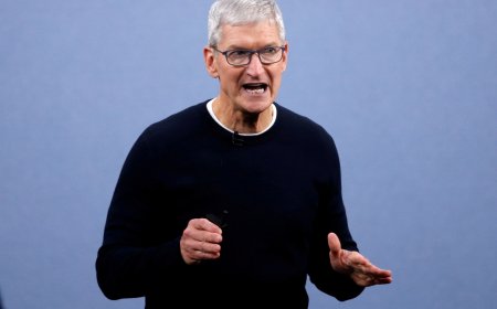 Apple shareholders vote against pressure to scrap diversity policies