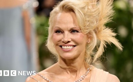 Pamela Anderson on missing out on Oscars, ditching makeup and 'innocence' of Baywatch