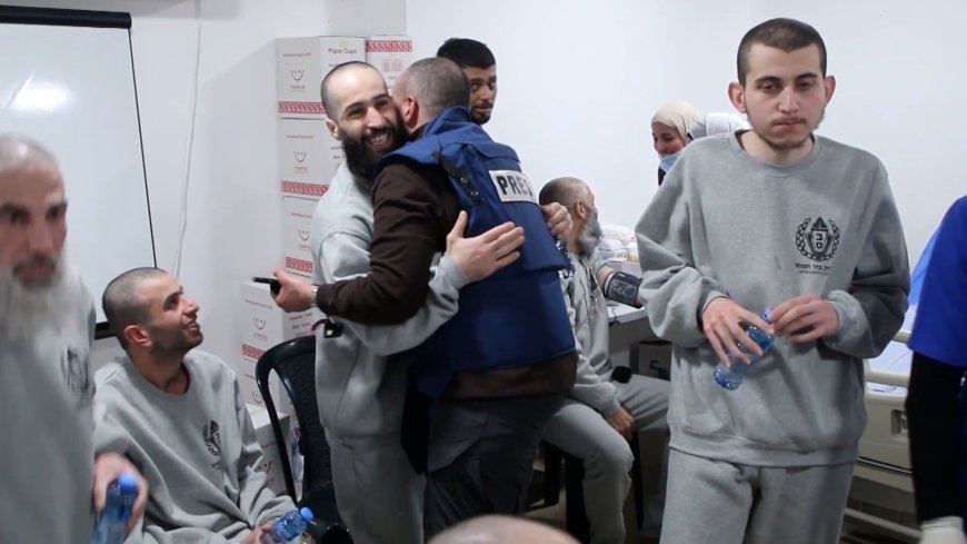 Video: Released Palestinian prisoners reunite with their families