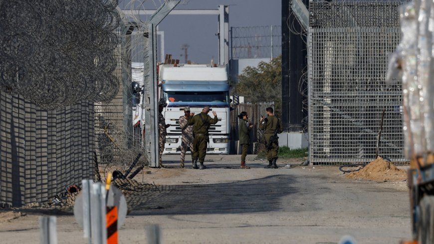 Aid trucks pass through Kerem Shalom crossing enroute to Gaza