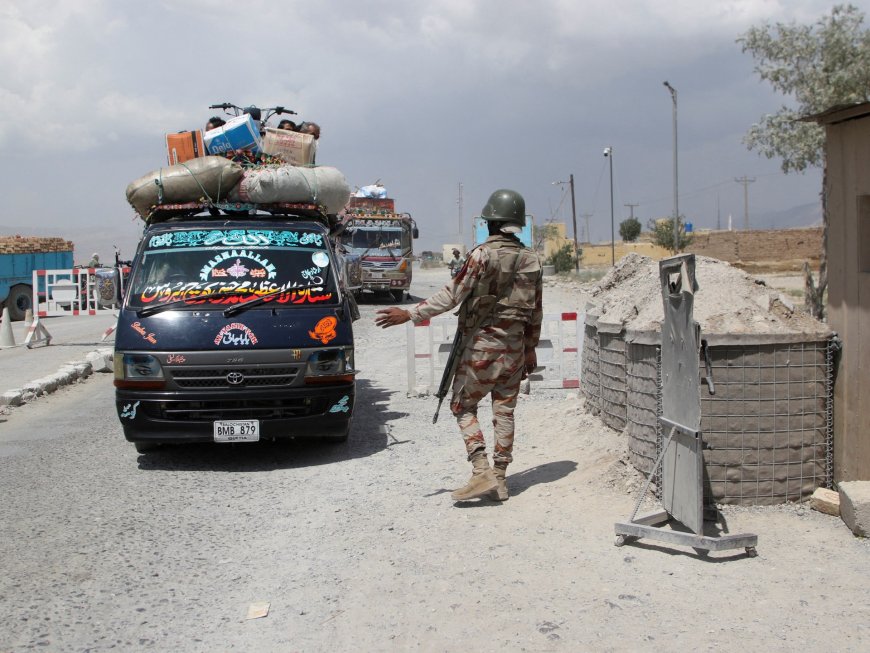 Dozens of soldiers, armed attackers killed in southwest Pakistan violence