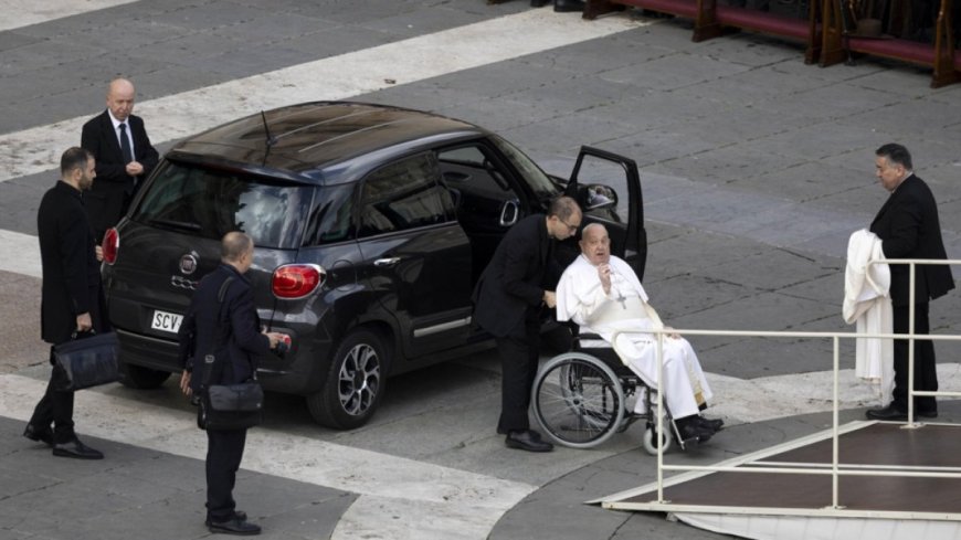 Pope Francis hospitalised in Rome with bronchitis, Vatican says